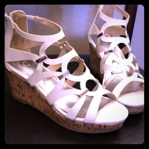 Girls Wedge Shoe